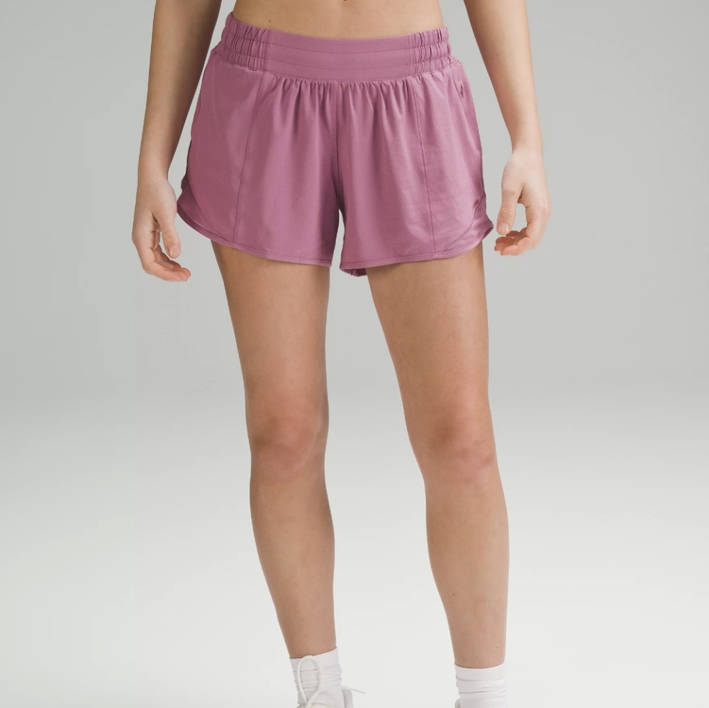 NWOT Lululemon Hotty Hot LR 4"